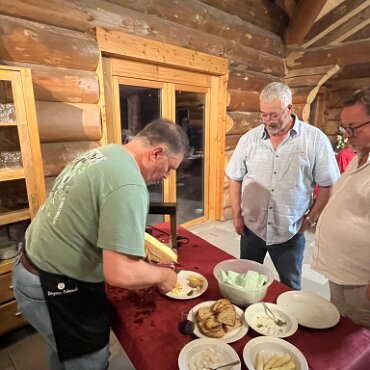 94DB9F3D-D5E6-4FB4-A827-9116C72FD603_1_105_c