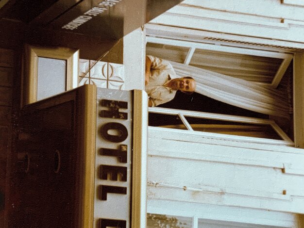 1982